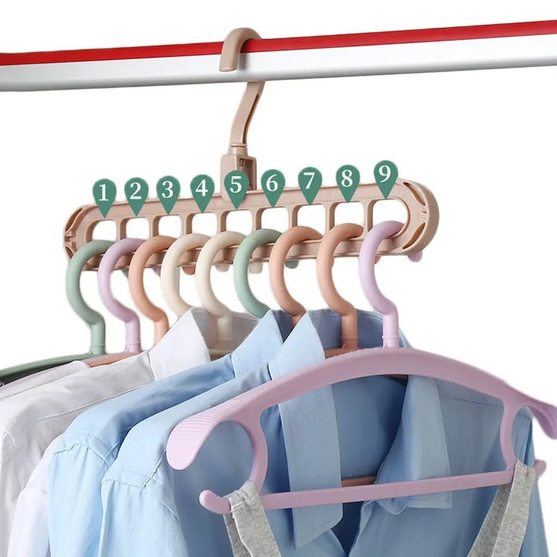 OrganizePro 9-in-1 Kleiderbügel - Dein Ordnungshelfer für den Kleiderschrank